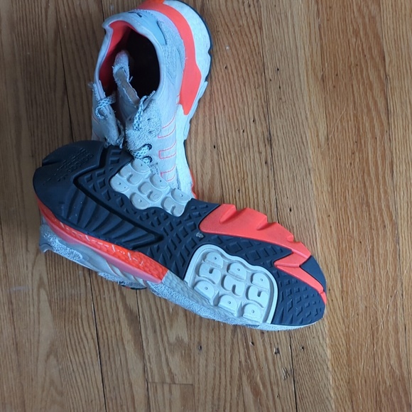 Gently Used Adidas Nite Joggers size 10 - Picture 4 of 4